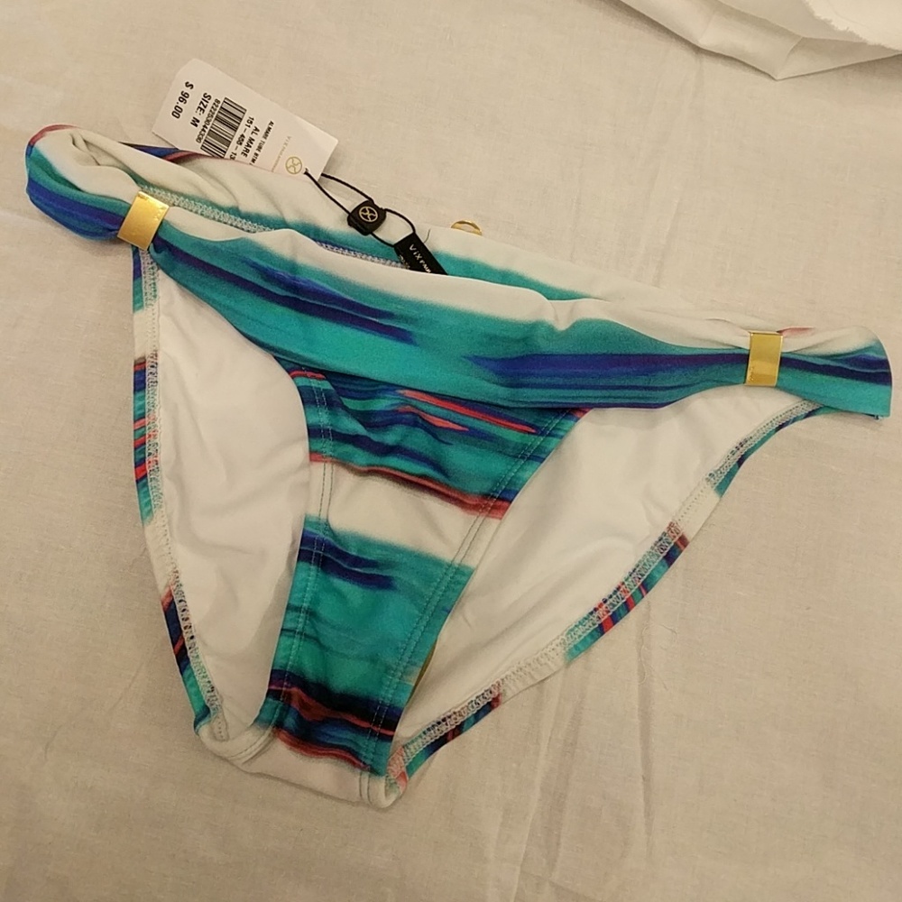 Vix almare bottom NWT medium